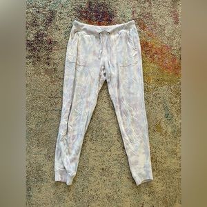 Women's size medium tie-dye joggers pants sweatpants